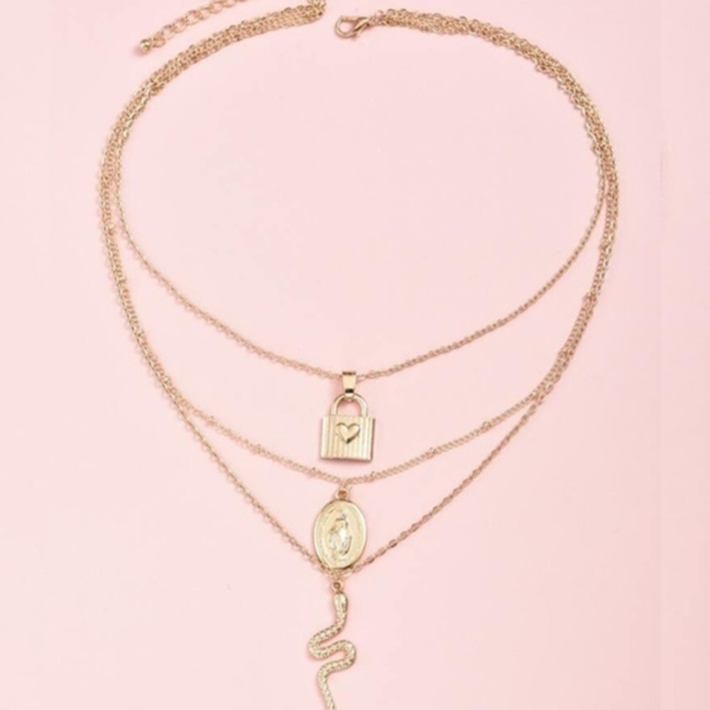 3/$30 💛 Multi Layer Charm Necklace